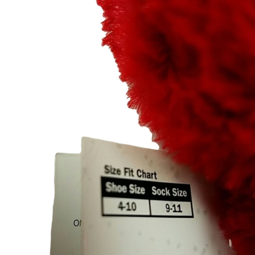 NWT Vibrant Red Faux Fur Cozy Slipper Socks White Fleece Lining - Picture 5 of 5